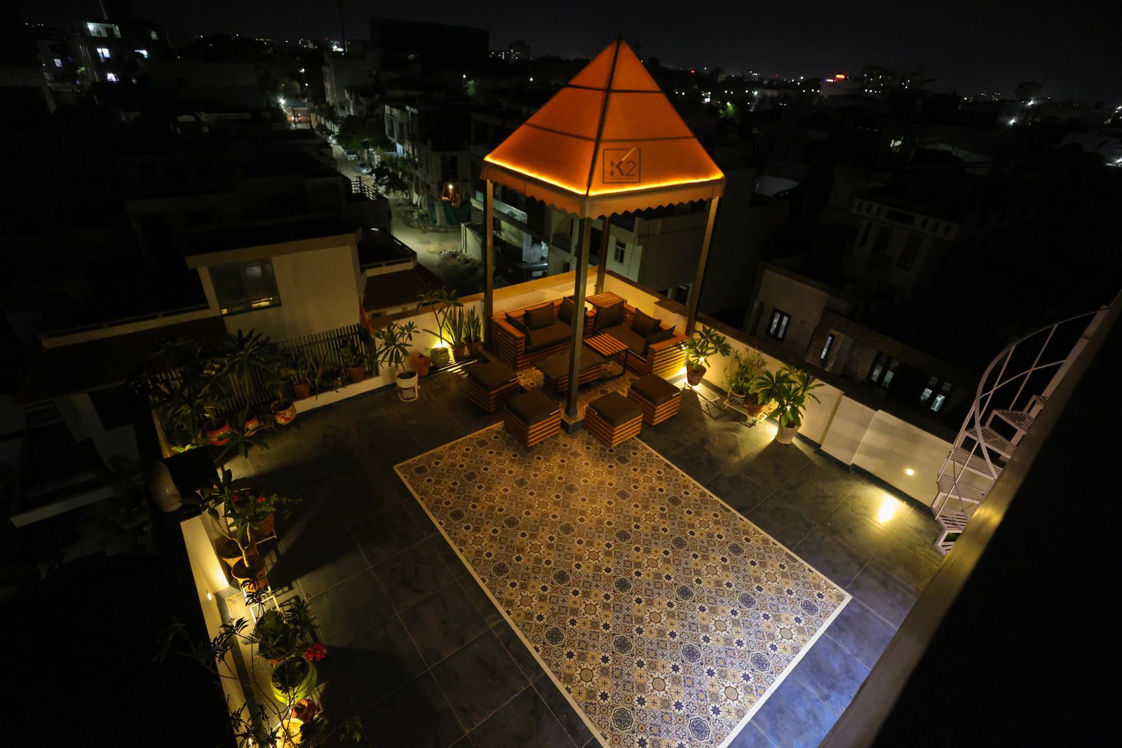 Electic Villa image 2